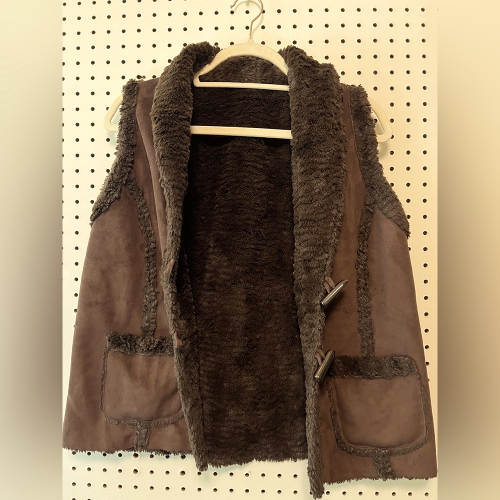 Faux fur vest - reversible